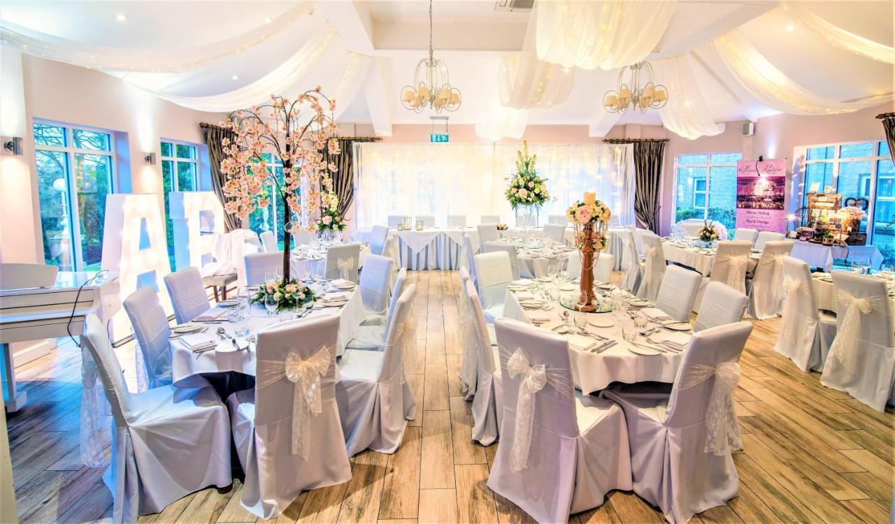 Astley Bank Hotel Darwen Esterno foto