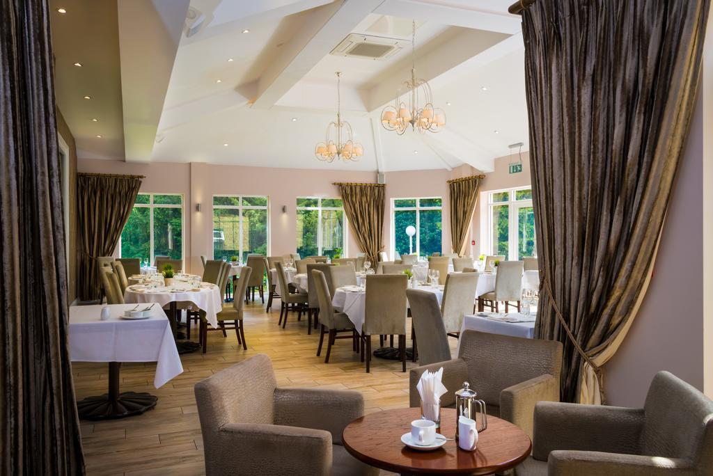 Astley Bank Hotel Darwen Esterno foto